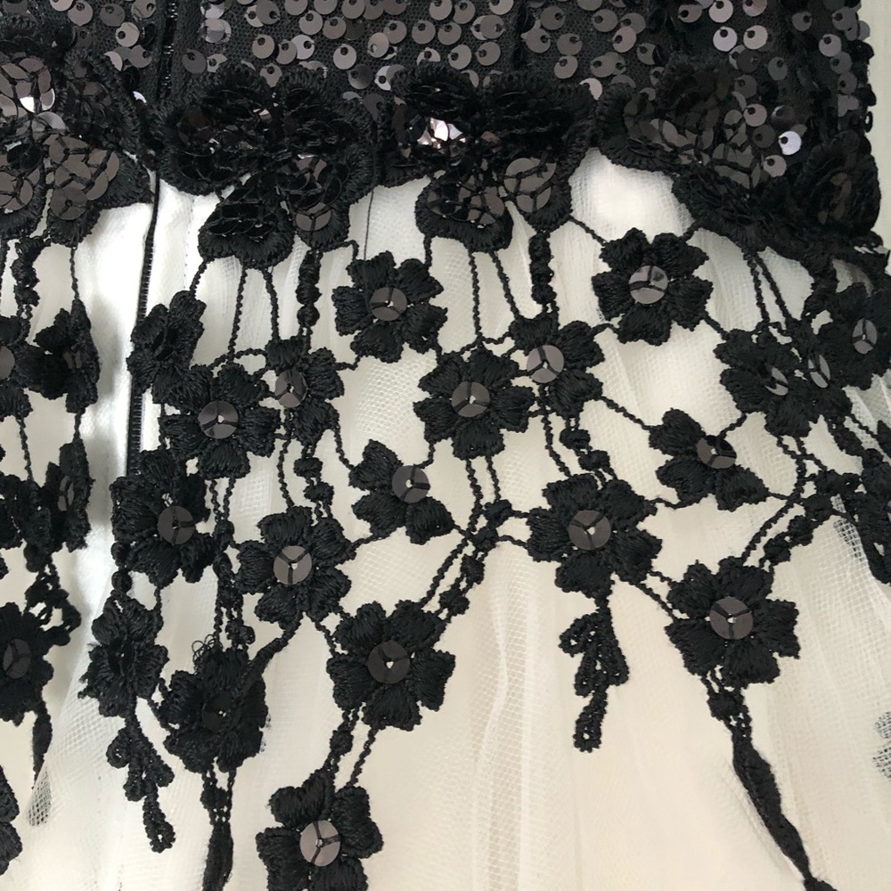Beautiful homecoming/ special occasion dress / top Christmas dress - Picture 6 of 16